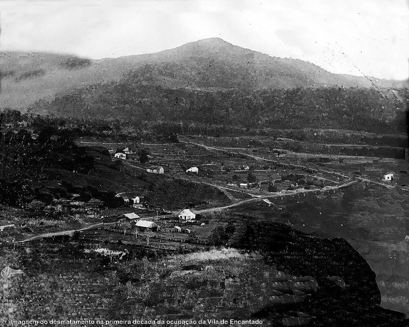 Foto original: Vista Do Vale E Lavoura