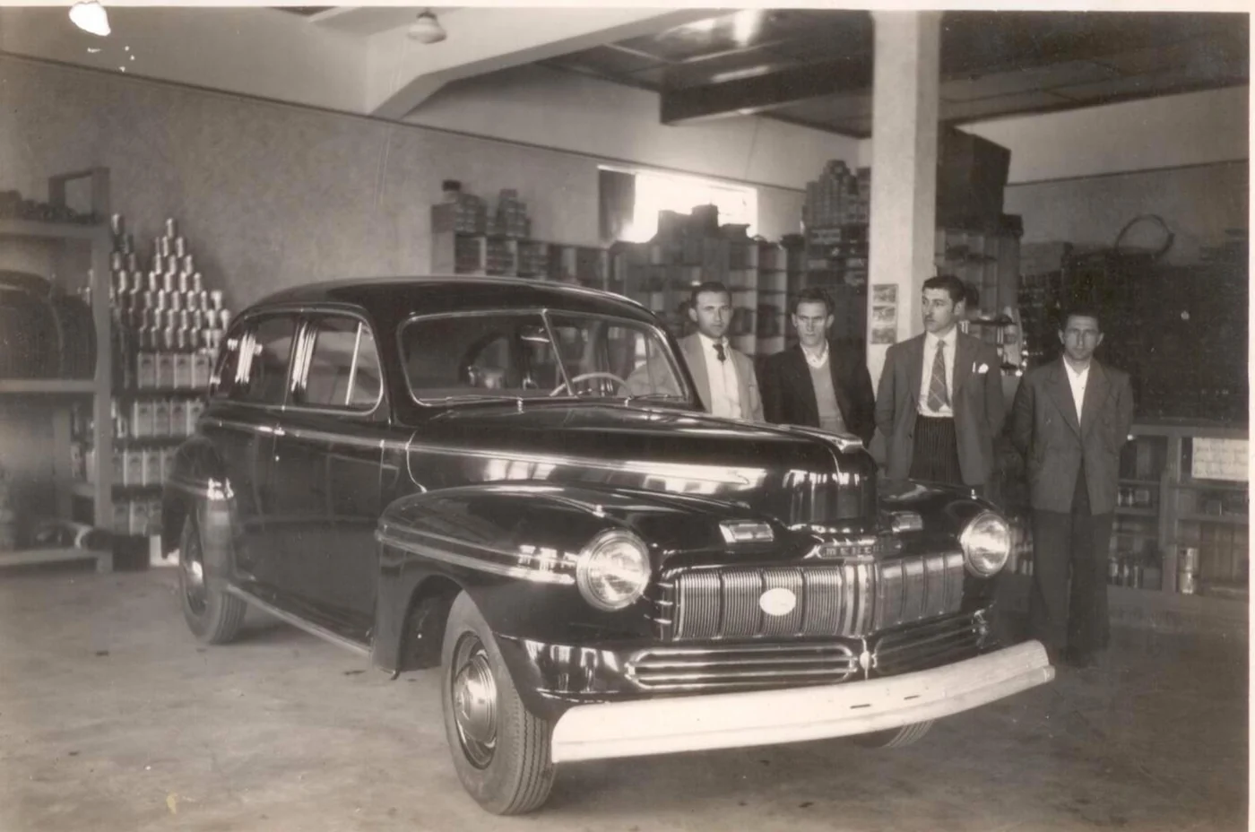 Foto original: Automovel Em Concessionaria