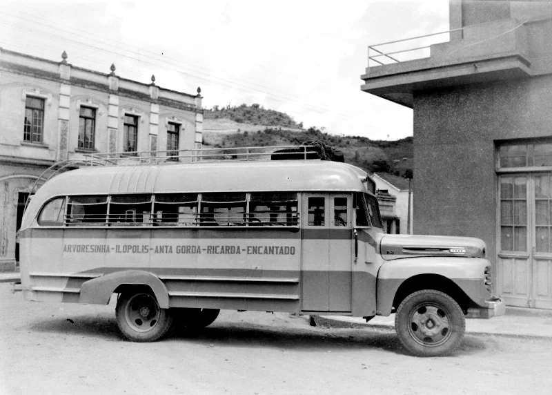 Foto original: Onibus De Excursao