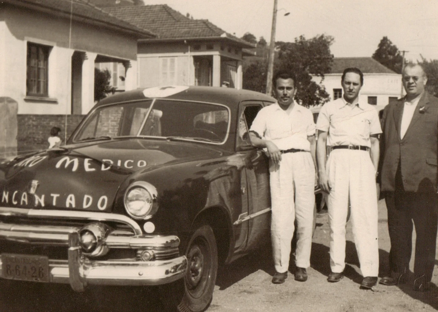 Foto original: Serraria Com Trabalhadores