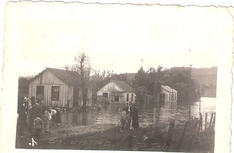 Foto original: Casa Antiga No Campo